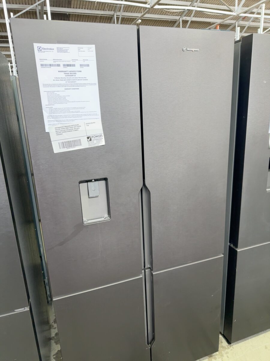 WESTINGHOUSE WQE5650BA MATTE BLACK 564LITRE FRENCH DOOR FRIDGE WITH WATER, MULTI FLOW AIRFLOW SYSTEM, SPILLSAFE SHELVES, FLEXIBLE STORAGE 12 MONTH WARRANTY