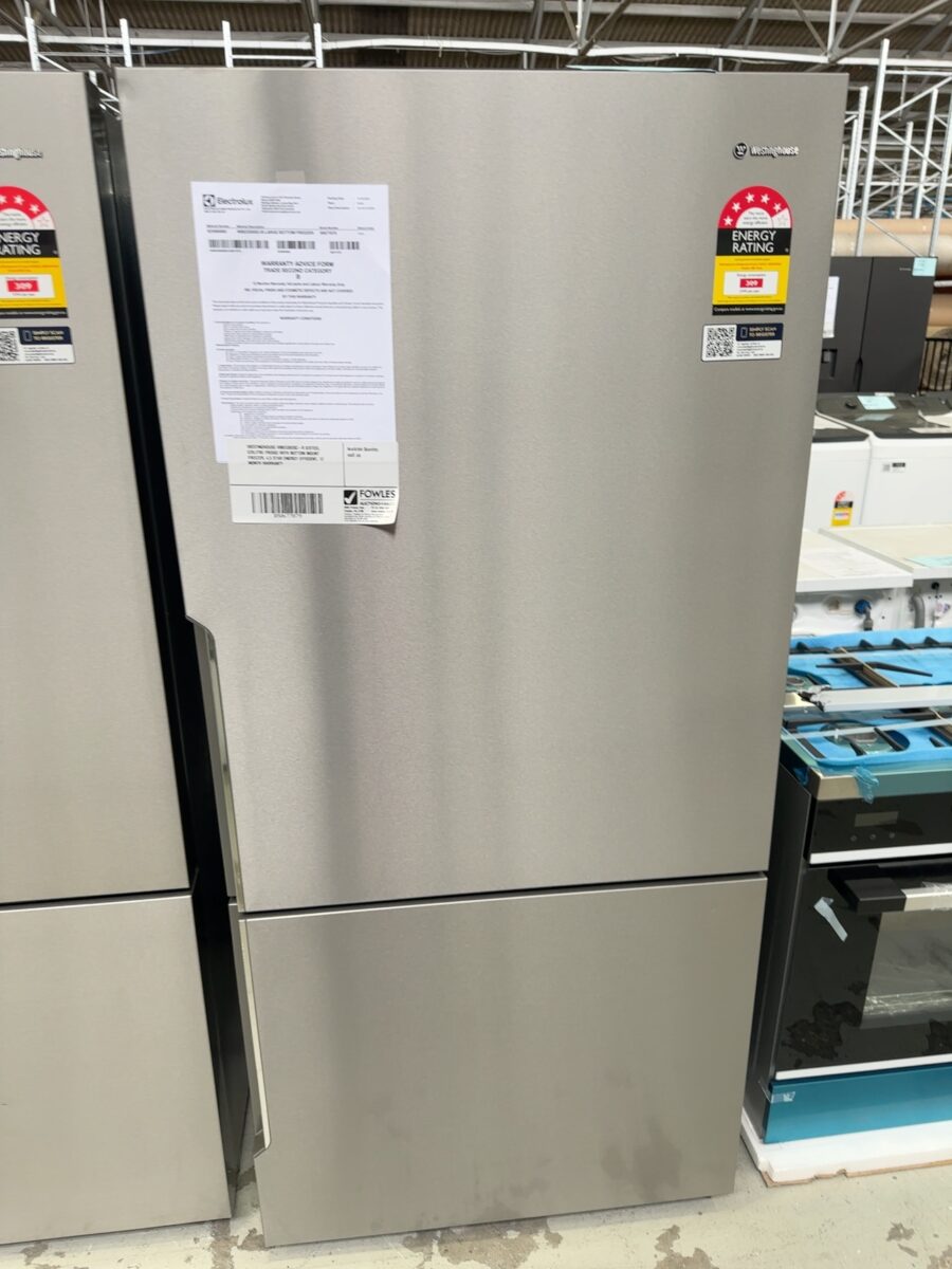 WESTINGHOUSE WBE5300SC-R S/STEEL 528LITRE FRIDGE WITH BOTTOM MOUNT FREEZER, 4.5 STAR ENERGY EFFICIENT, 12 MONTH WARRANTY