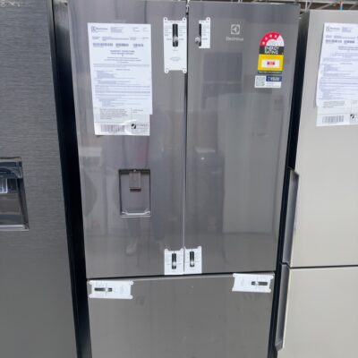 ELECTROLUX EHE5267BC DARK STAINLESS STEEL 491 LITRE FRENCH DOOR FRIDGE WITH WATER, FAST ICE & BOOST COOLING MODES, TASTELOCK EASY GLIDE CRISPERS, AUTOMATIC HUMIDITY CONTROL, FLEX STORAGE, 12 MONTH WARRANTY