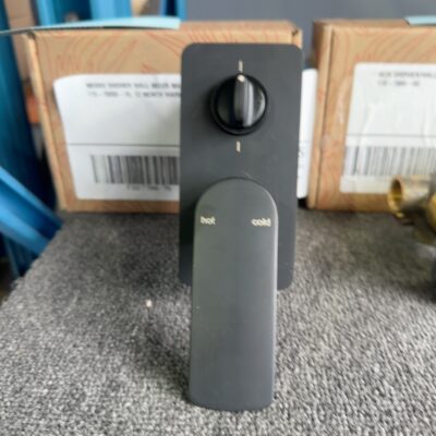 MEKKO SHOWER WALL MIXER MATTE BLACK 115-78000-10, 12 MONTH WARRANTY