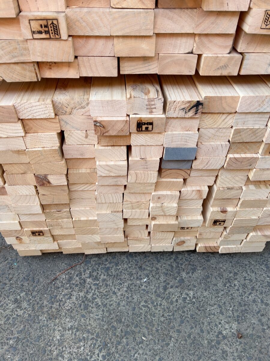 90X45 MGP10 BALTIC PINE-165/4.8