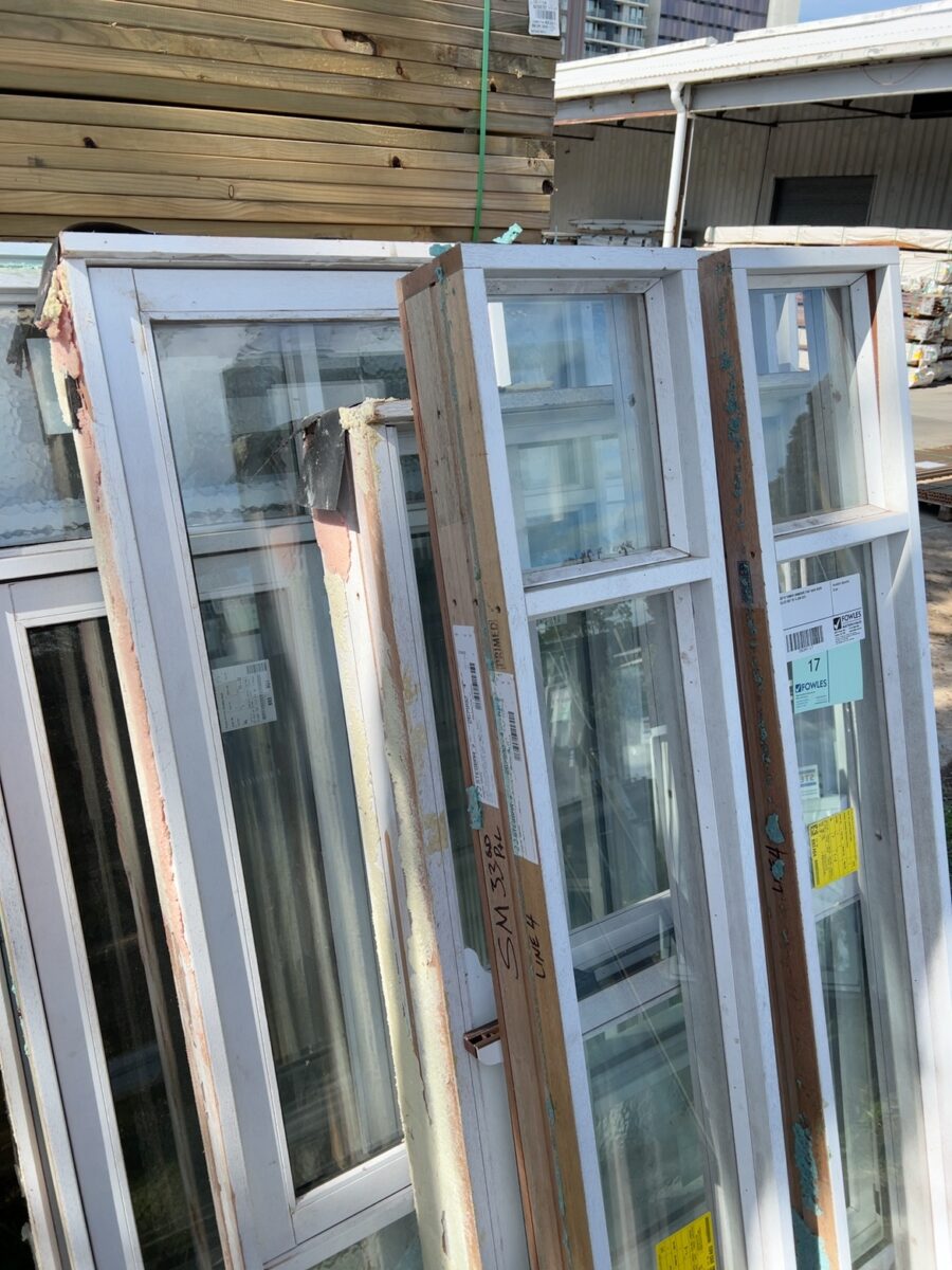 ASST'D TIMBER WINDOWS THAT HAVE BEEN PULLED OUT OF A JOB SITE