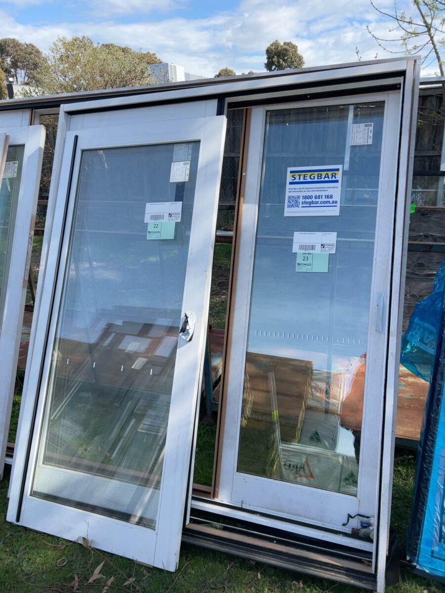 2100X1800 TIMBER SLIDING DOOR UNIT