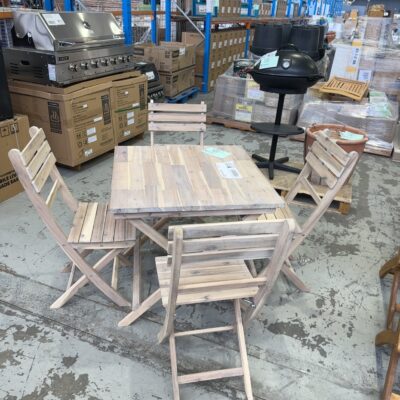 NEW WASHED WHITE ACACIA WOOD SMALL SQUARE OUTDOOR TABLE WITH 4 CHAIRS, SOLD AS IS