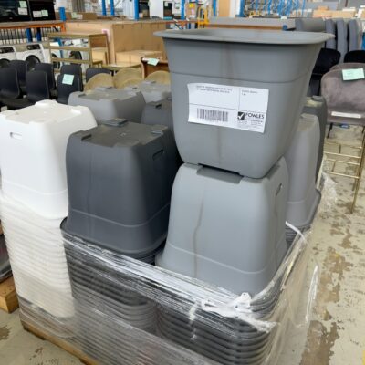 PALLET OF ASSORTED PLASTIC PLANT POTS, 400 SQUARE WATER SAVERS, SOLD AS IS