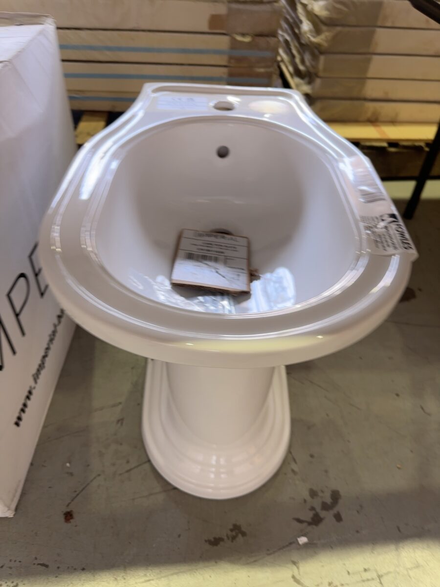 NEW BRITISH TRADITIONAL QUALITY CAROLYN SUITE BIDET, CR1B111030