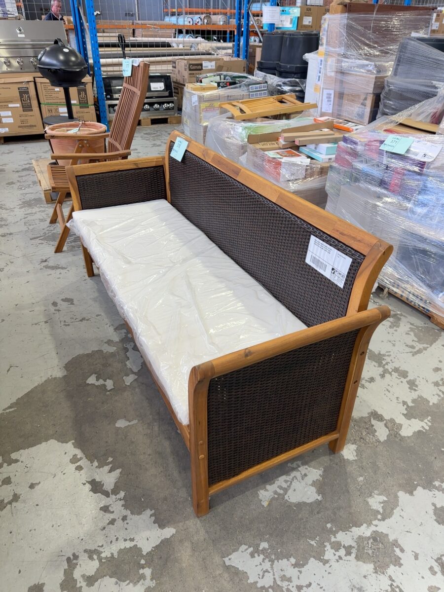 NEW ACACIA TIMBER OUTDOOR SOFA WITH WOVEN SIDES & BACK WITH IVORY SEAT CUSHION 182.9CM LONG X 64CM X 82CM