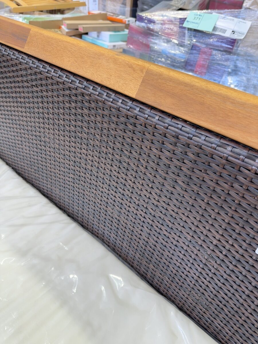 NEW ACACIA TIMBER OUTDOOR SOFA WITH WOVEN SIDES & BACK WITH IVORY SEAT CUSHION 182.9CM LONG X 64CM X 82CM