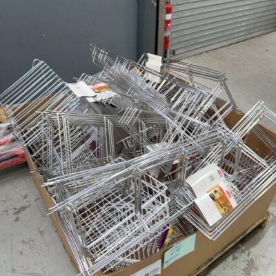 PALLET OF ASSORTED KITCHENWARE ACCESSORIES, CHROME, WHITE ETC
