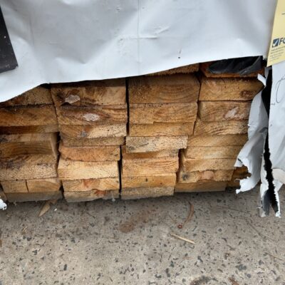 PACK OF MOULDY 120X35 PINE SOLD AS IS