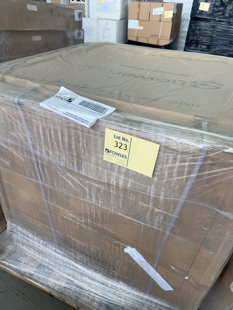 PALLET OF 900MM X 900MM ACRYLIC SHOWER BASE, CENTRE SQUARE WASTE ABS9X9CN