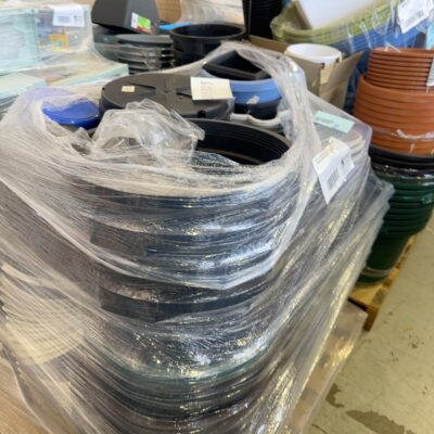 PALLET OF ASSORTED 680 & SQUARE POTS, VARIOUS BUCKETS WITH HANDLES, SOLD AS IS