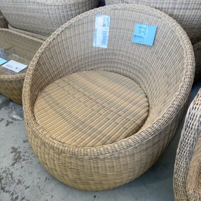EX HIRE PREMIUM POLY RATTAN OUTDOOR CURVED ARM CHAIR , NO CUSHION, SOLD AS IS