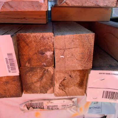 100X100 SAWN CYPRESS POSTS-11/4.8