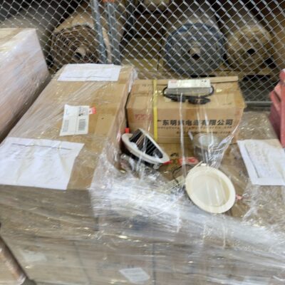 PALLET OF SHOP LED LIGHTS, 50W, 250MM APPROX QTY 30, ADJUSTABLE LED 200MM CUTOUT, 200W LED POWER SUPPLY QTY 20