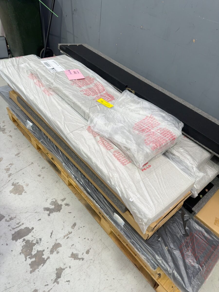 PALLET OF ASSORTED BED BITS - DRAWER FRONTS, SIDE RAILS, FOOT ENDS ETC, SOLD AS IS