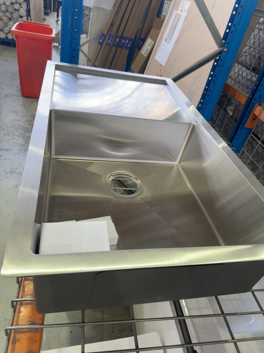 S/STEEL SQUARELINE SINGLE BOWL SINK WITH DRAINER, SOLD AS IS