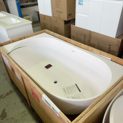 NEW KASKADE STONE BACK TO WALL OVAL BATH 1520MM, MATTE WHITE, RRP39 CLEO1520CBTWLH