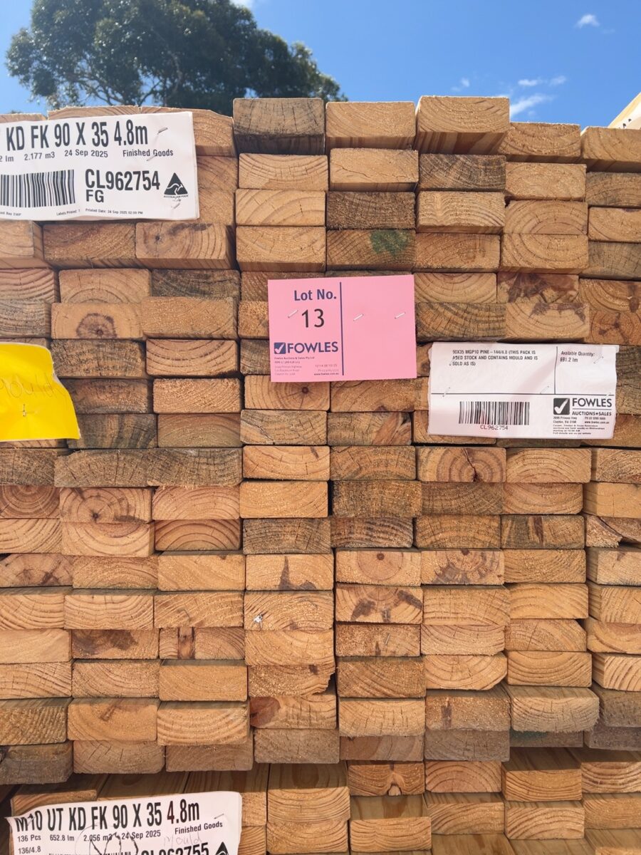 90X35 MGP10 PINE-144/4.8 (THIS PACK IS AGED STOCK AND CONTAINS MOULD AND IS SOLD AS IS)