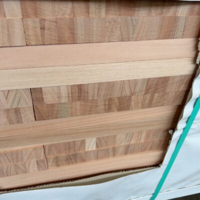 290X33 GRANDIS KD HARDWOOD LAM STAIR TREADS-100/1.2