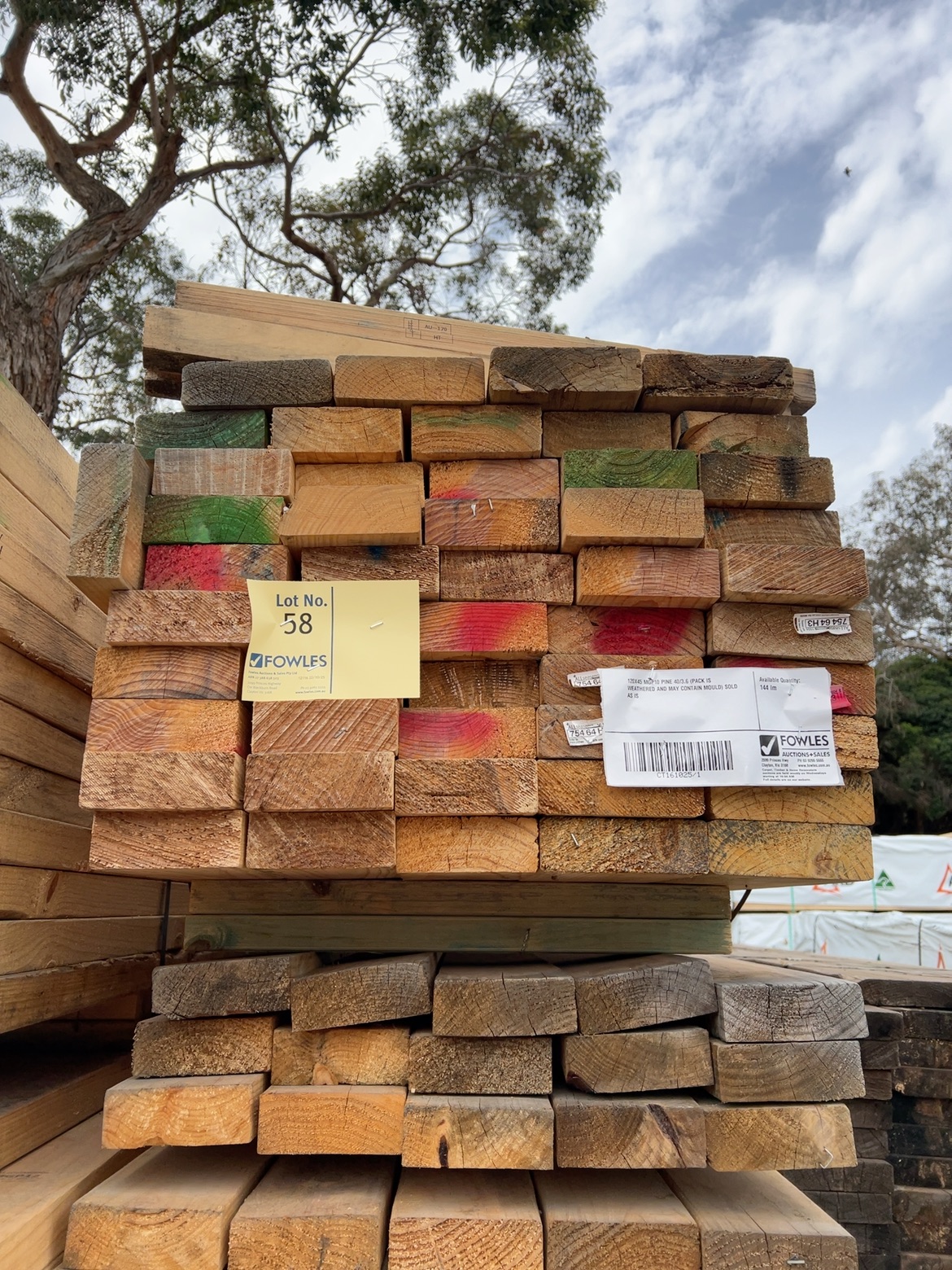 120X45 MGP10 PINE 40/3.6 (PACK IS WEATHERED AND MAY CONTAIN MOULD) SOLD AS IS
