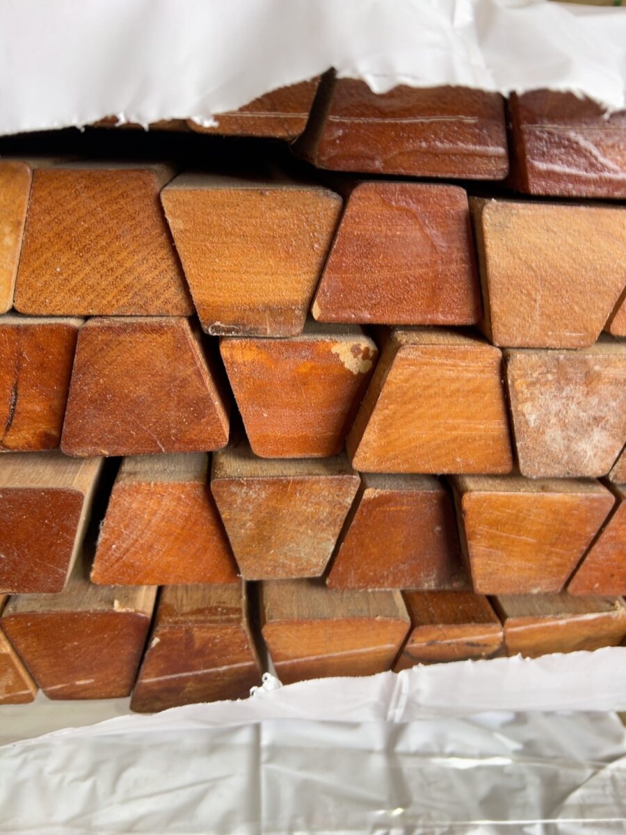 30X40X50 SOLID BANGKIRAI KD BATTENS WITH BEVELLED SHAPE TOP- 95/3.9