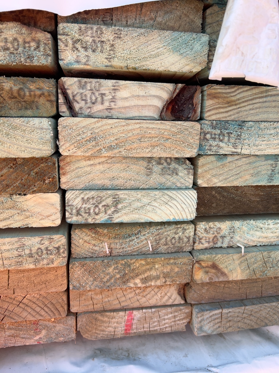 140X35 H2F BLUE MGP10 PINE-79/4.8 (THIS PACK IS AGED STOCK AND SOLD AS IS)