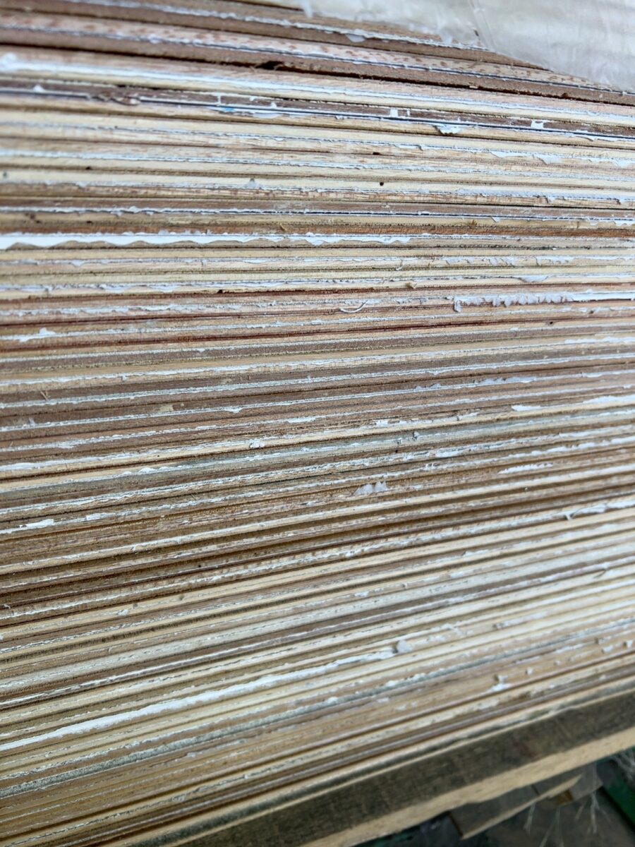 2440X1220X3.2MM POLYESTER LEATHER EMBOSSED PLYWOOD SHEETS- (PACK NUMBERS 319346 & 319347 IN 1 PACK)