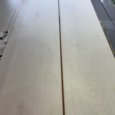 1219X238X8MM CLASSIC WHITE LAMINATE FLOORING-(51 BOXES X 2.61 M2)