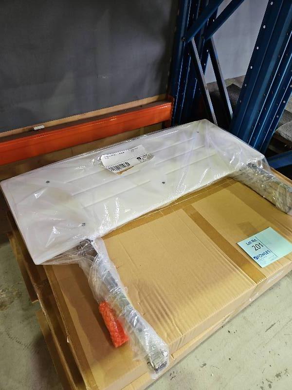 SHOWER SEAT WITH LEGS TO FLOOR 960MM 9555-40