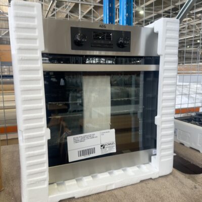 NEW AEG S/STEEL 600MM ELECTRIC OVEN, BEB231012, 7 COOKING FUNCTIONS WITH SURROUND COOK, MULTI LEVEL COOKING WITH 12 MONTH WARRANTY