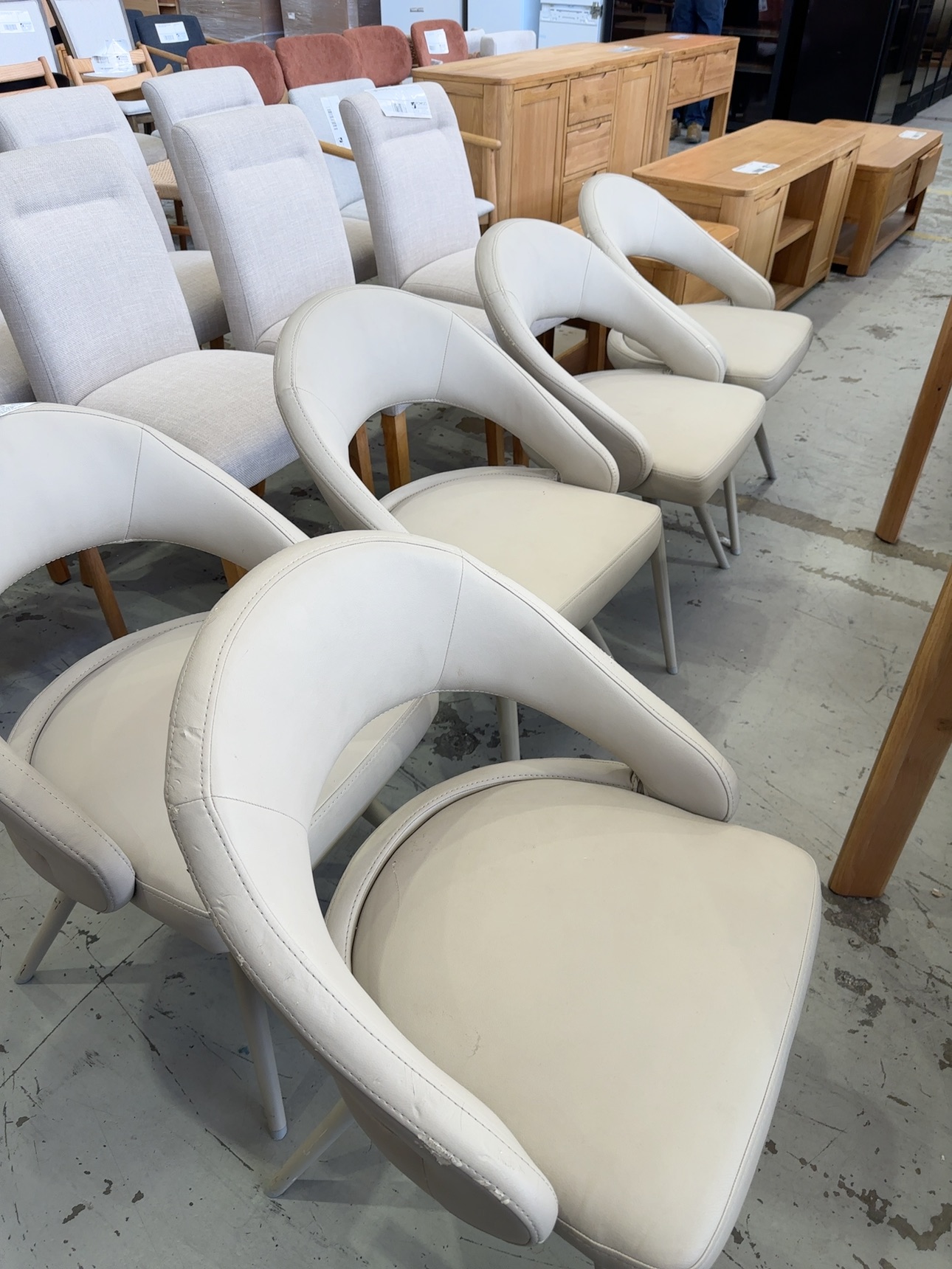EX STAGING, LOT OF 5 X TAUPE LEATHER DINING CHAIRS, LOTS OF SCRATCHES & MARKS IN LEATHER, SOLD AS IS EX STAGING, LOT OF 5 X TAUPE LEATHER DINING CHAIRS, LOTS OF SCRATCHES & MARKS IN LEATHER, SOLD AS IS