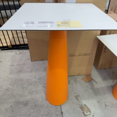 EX EVENT STAGING - ORANGE ACRYLIC BAR TABLE BASE WITH WHITE TOP, NO SCREWS SUPPLIED, SOLD AS IS EX EVENT STAGING - ORANGE ACRYLIC BAR TABLE BASE WITH WHITE TOP, NO SCREWS SUPPLIED, SOLD AS IS