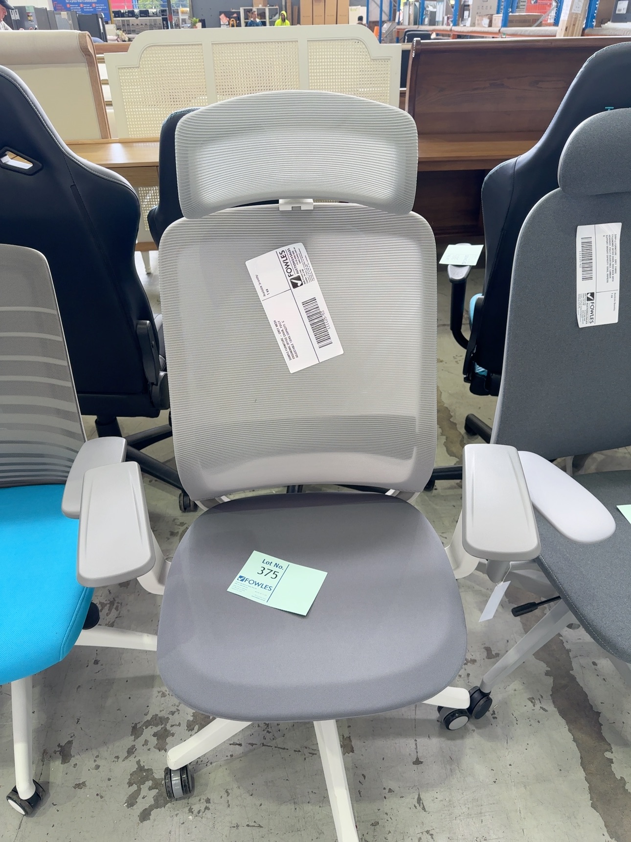 SAMPLE FURNITURE - GREY MESH ERGONOMIC OFFICE CHAIR, FULLY ADJUSTABLE 130KG CAPACITY. C SAMPLE FURNITURE - GREY MESH ERGONOMIC OFFICE CHAIR, FULLY ADJUSTABLE 130KG CAPACITY. C