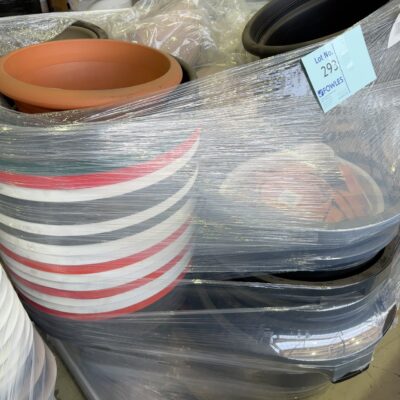 PALLET OF ASSORTED PLASTIC POTS, INCLUDING HANGING POTS, SOLD AS IS PALLET OF ASSORTED PLASTIC POTS, INCLUDING HANGING POTS, SOLD AS IS