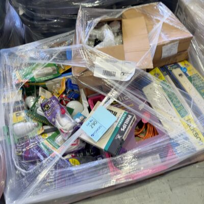 PALLET OF ASSORTED ELECTRICAL ITEMS & PARTS, INCLUDING EXTENSION LEADS & GLOBES, SOLD AS IS