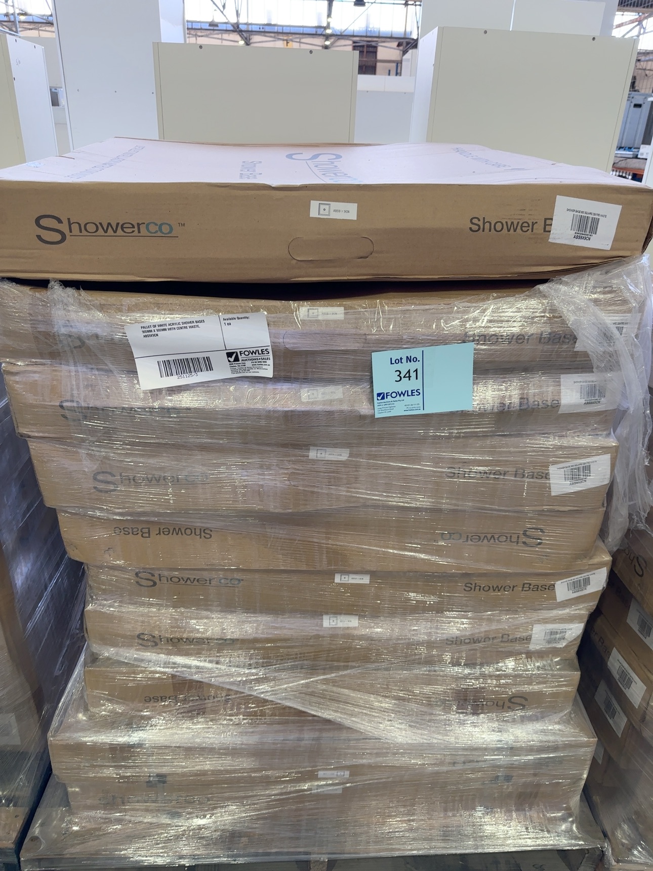 PALLET OF WHITE ACRYLIC SHOWER BASES 900MM X 900MM WITH CENTRE WASTE, ABS9X9CN PALLET OF WHITE ACRYLIC SHOWER BASES 900MM X 900MM WITH CENTRE WASTE, ABS9X9CN