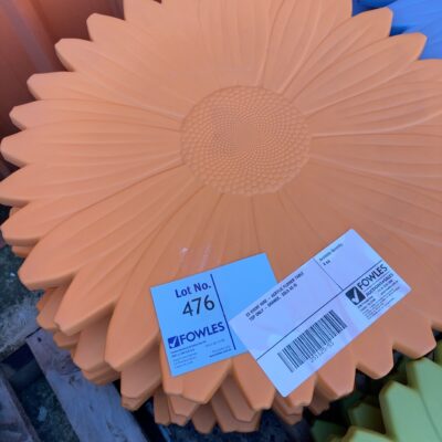 EX EVENT HIRE - ACRYLIC FLOWER TABLE TOP ONLY - ORANGE, SOLD AS IS EX EVENT HIRE - ACRYLIC FLOWER TABLE TOP ONLY - ORANGE, SOLD AS IS