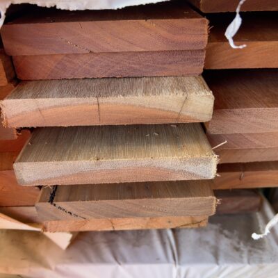 135X19 FEATURE GRADE SPOTTED GUM DECKING- (PACK CONSISTS OF RANDOM SHORT LENGTHS) 135X19 FEATURE GRADE SPOTTED GUM DECKING- (PACK CONSISTS OF RANDOM SHORT LENGTHS)