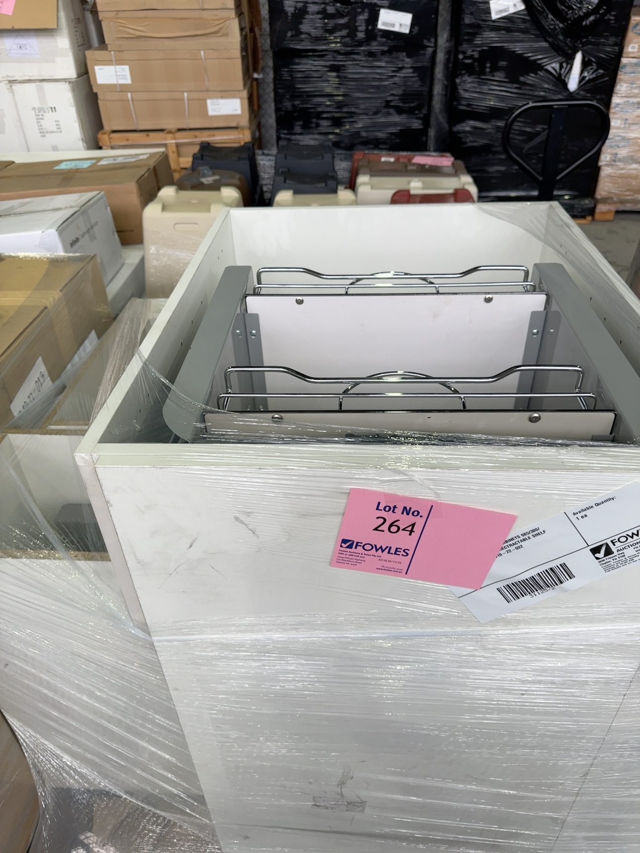 PALLET OF KABOODLE CABINETS 985/300/600MM WIDE, WITH RECTRACTABLE SHELF ACCESSORIES, MD10-22-002 PALLET OF KABOODLE CABINETS 985/300/600MM WIDE, WITH RECTRACTABLE SHELF ACCESSORIES, MD10-22-002