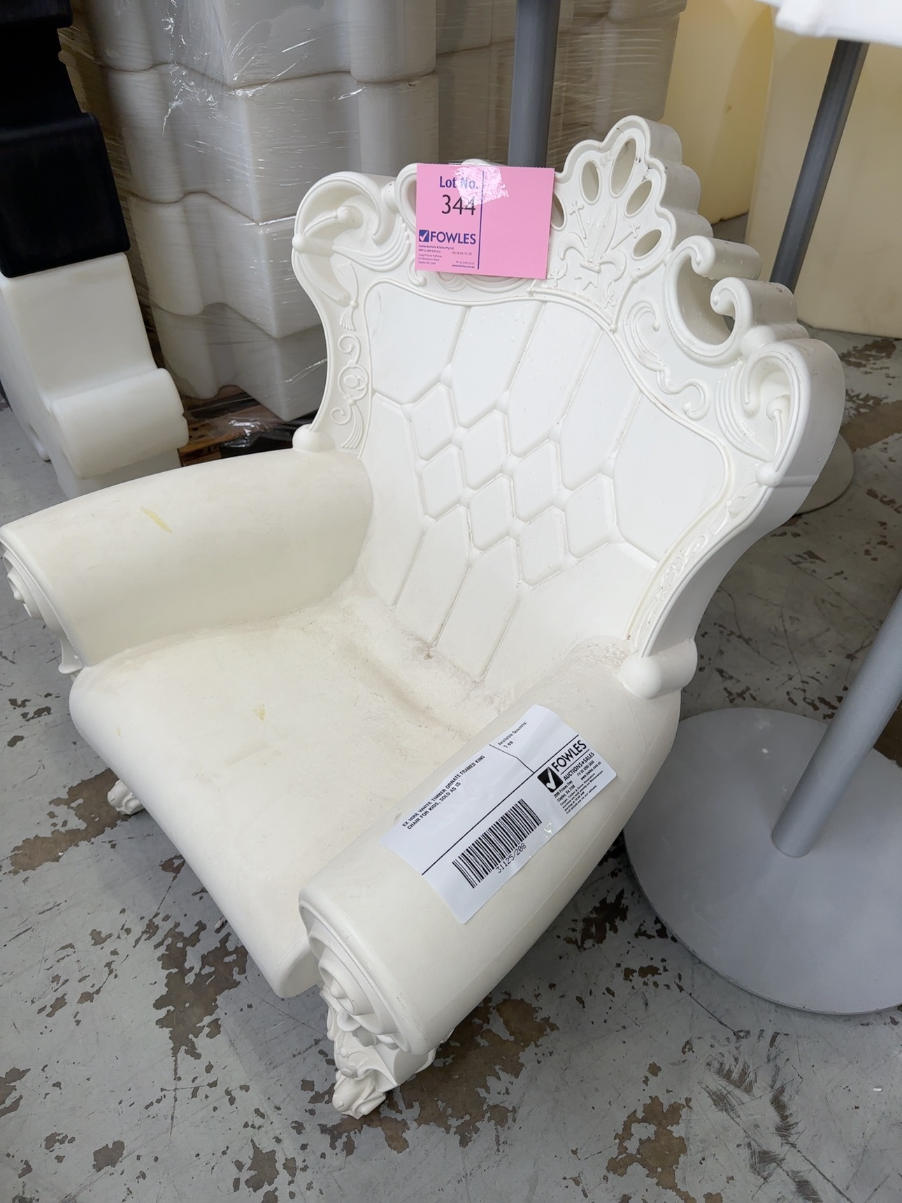 EX HIRE WHITE TIMBER ORNATE FRAMED KING CHAIR FOR KIDS, SOLD AS IS EX HIRE WHITE TIMBER ORNATE FRAMED KING CHAIR FOR KIDS, SOLD AS IS