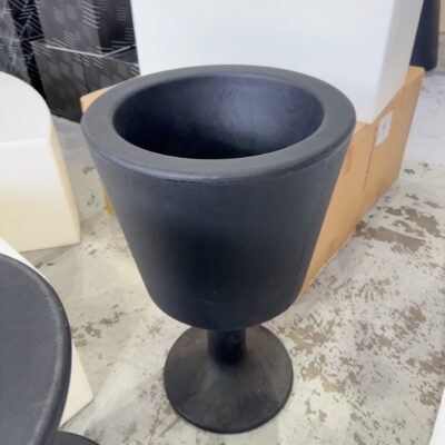 EX EVENT HIRE - BLACK ACRYLIC BOTTLE HOLDERS ON STEM, FILL WITH ICE, SOLD AS IS EX EVENT HIRE - BLACK ACRYLIC BOTTLE HOLDERS ON STEM, FILL WITH ICE, SOLD AS IS