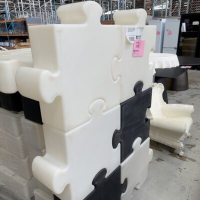 EX EVENT HIRE - PALLET OF WHITE & BLACK ACRYLIC LARGE OVERSIZE JIGSAW PIECES, CAN GE USED TO CREATE WALLS ETC, WHITE CAN BE ILLUMINATED, SOLD AS IS EX EVENT HIRE - PALLET OF WHITE & BLACK ACRYLIC LARGE OVERSIZE JIGSAW PIECES, CAN GE USED TO CREATE WALLS ETC, WHITE CAN BE ILLUMINATED, SOLD AS IS