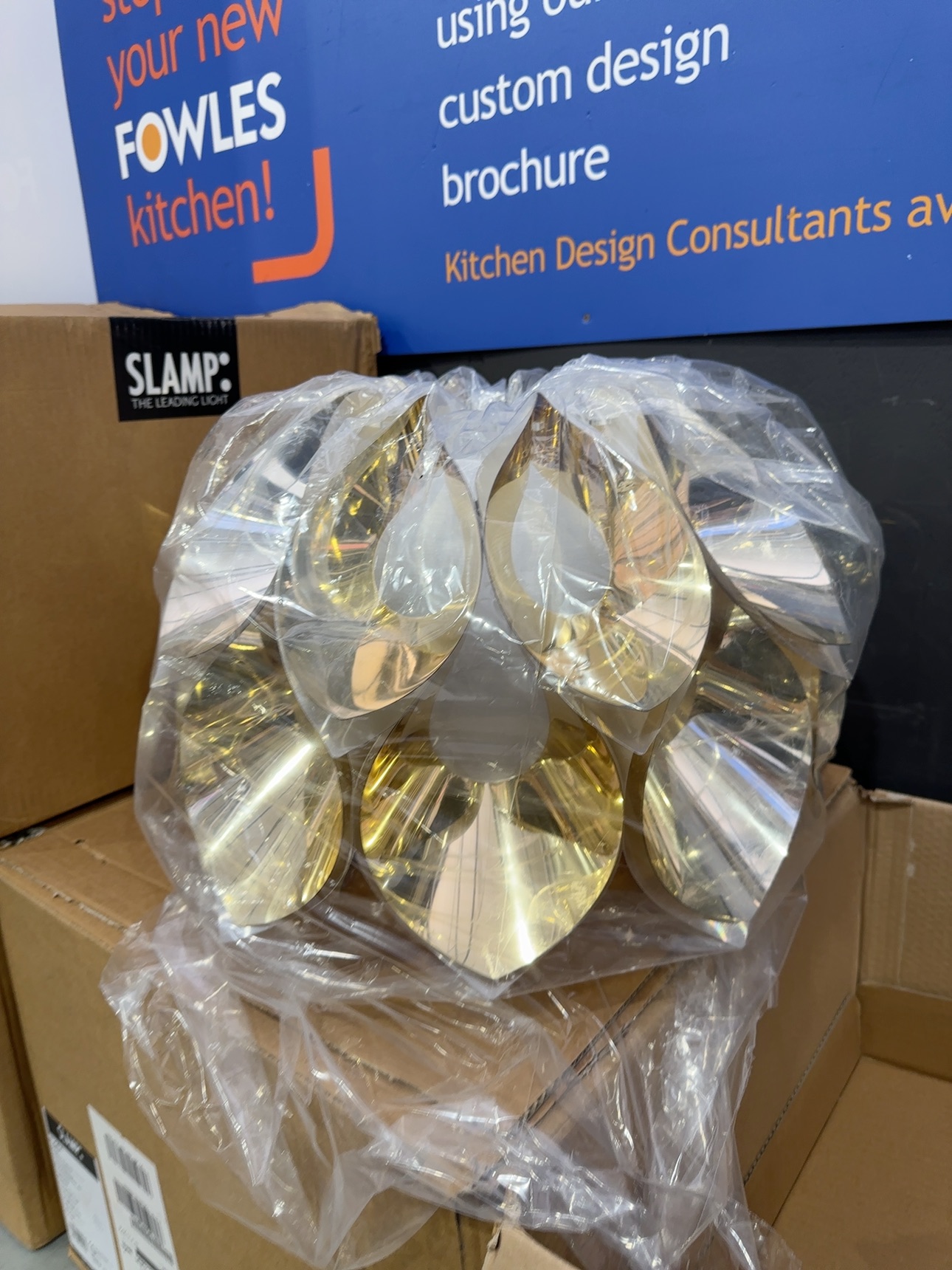 EX EVENT HIRE -FLORA GOLD & WHITE PENDANT LIGHTS, SOLD AS IS EX EVENT HIRE -FLORA GOLD & WHITE PENDANT LIGHTS, SOLD AS IS