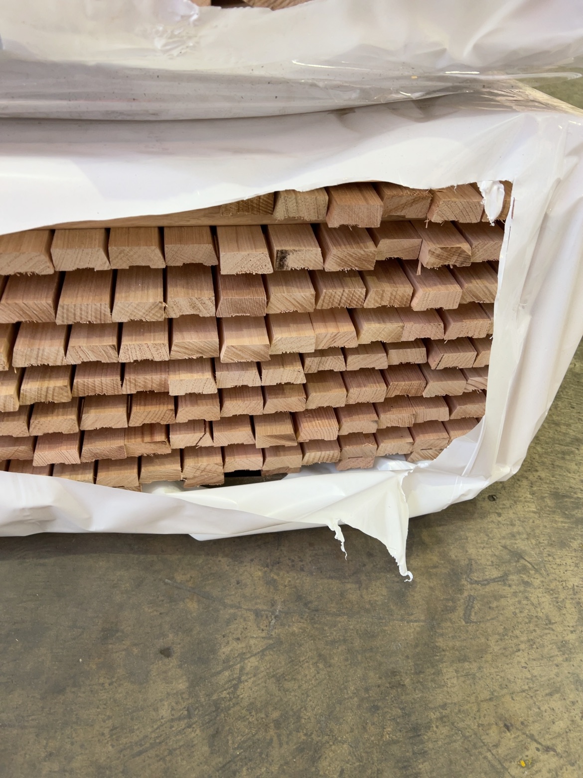 42X19 TAS OAK KD HARDWOOD SINGLE BEVEL ARCHITRAVES SHORTS 42X19 TAS OAK KD HARDWOOD SINGLE BEVEL ARCHITRAVES SHORTS