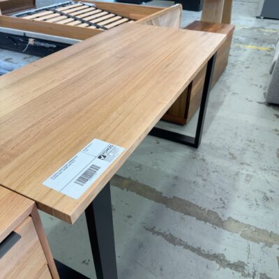 EX DISPLAY SOUTH WHARF TASMANIAN OAK CLASSIC DESK, 1500MM, SOLD AS IS