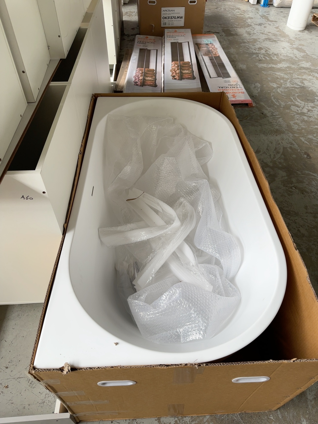 NEW AXUS 1500MM BACK TO THE WALL MATTE WHITE ACRYLIC BATH WITH OVERFLOW, AR32370.MW RRP$2178 NEW AXUS 1500MM BACK TO THE WALL MATTE WHITE ACRYLIC BATH WITH OVERFLOW, AR32370.MW RRP$2178