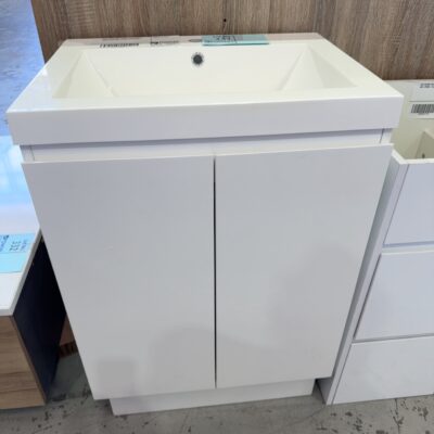 NEW 600MM MONT ALBERT FREESTANDING VANITY WITH POLY MARBLE WHITE TOP, VMBLC600FSPMWH, 12 MONTH WARRANTY