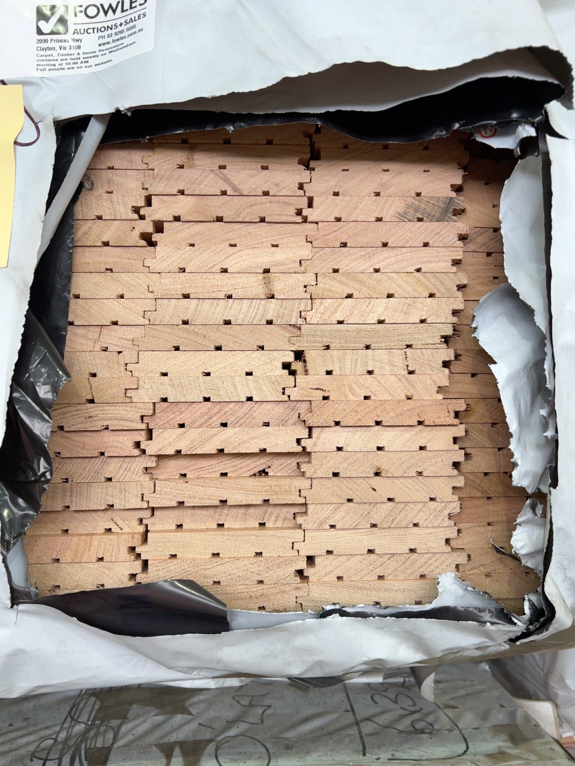 85X14 AUSTRALIAN CHESTNUT FEATURE GRADE OVERLAY FLOORING 85X14 AUSTRALIAN CHESTNUT FEATURE GRADE OVERLAY FLOORING