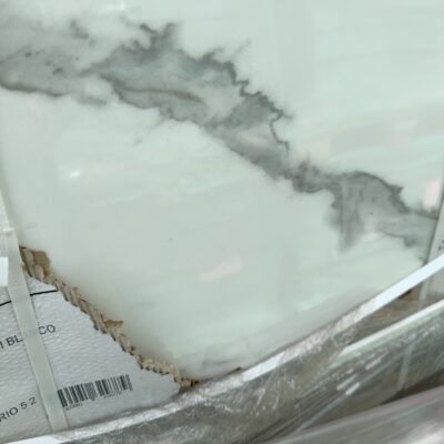 600X600 CELLINI BLANCO POLISHED TILES (30 BOXES OF 4 TILES) 600X600 CELLINI BLANCO POLISHED TILES (30 BOXES OF 4 TILES)